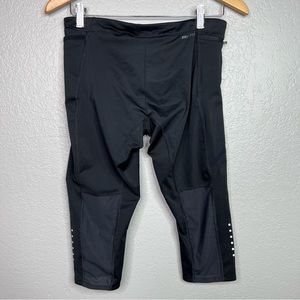 Nike dri-fit mesh back capri leggings medium